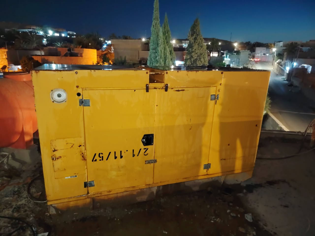 مولدة بيركنز 60 كيفي يعني  200 انيبر نظيف شرط ع تحميل سعر 65 ورقه وبي مجال استفسار ع رقم ***********
