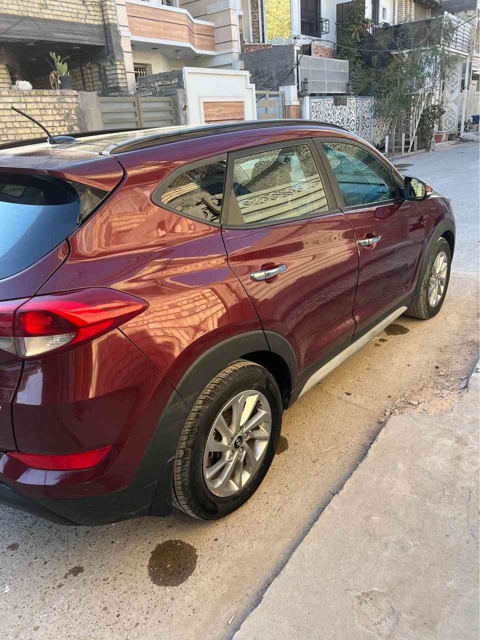 *للبيع فقط*

هونداي توكسان امريكي 2000 GDI
موديل 2017 رقم بغداد مشروع وطني 
المواصفات :
* بنوراما
* رادار نقطه عمياء 
* مري قابله للطي
* مري كهرباء
* كشافات زينون
* ليد نهاري
تحكم ستيرن 4 جهات
* كامره دواره
* مسجل بلادي وشاشه لمس 
* بلوتوث /CD/AUX
* مقاعد جلد
* تدفاه المقاعد الاماميه 
* تدفاه المقاعد الخلفيه 
* مقعد السائق كهرباء
* منضومه تبريد مدامه
* بطاريه جديده
الضرر جاملغ وربع البنيد رباك بردة فقط  والسونار والفحص موجود بغداد, العراق


**إذا كنت صاحب هذا الإعلان وتريد حذفه لأي سبب، رجاءا أرسل رسالة إلى الدعم الفني**