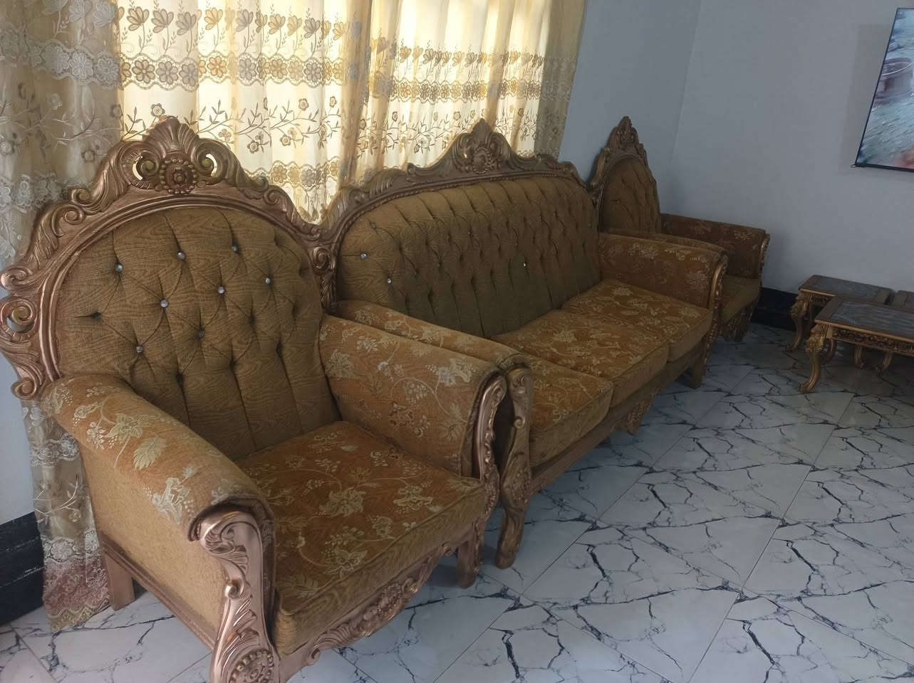 للبيع تخم قنفات ملكي 300الف ***********وتساب
