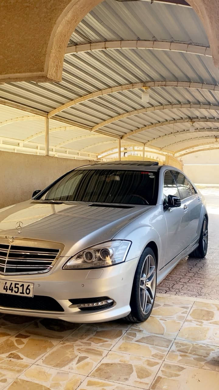 السلام عليكم
مارسيدس 2009 
S350 محرك سته سلندر
مواصفاتها جگات ناظور ليلي شغال أناره LED
تحكمات ستيرن شغاله اشاير بالمري سستم صوت 
السياره نظيفه رقم اربيل بأسمي تحويل ثاني يوم 
ويل AMG اصل فتحه سقف كشنات تدفئه تبريد كامله كشنات امامي خلفي تحكمات بردات خلفيه 
الاتـصال ع الرقم *********** 
مكان السياره صلاح الدين بلد 
السعر 178$ وبيها مجال
