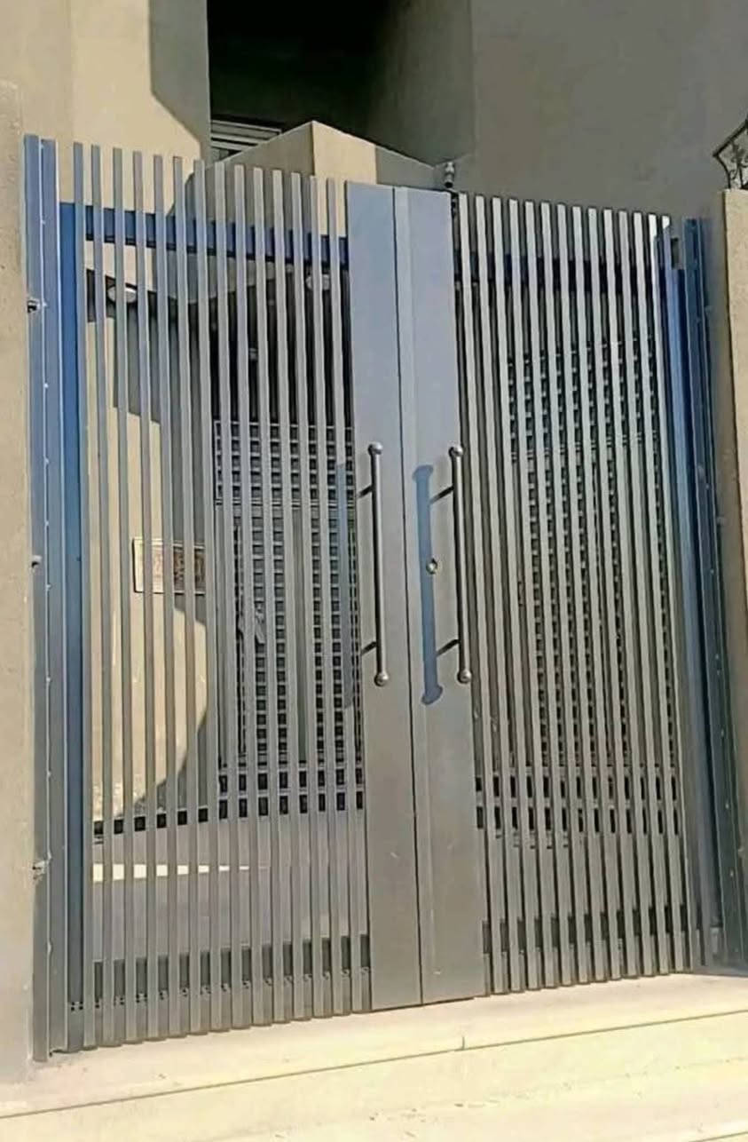 اللهم لك الحمد حتى ترضى
حداده الهدى لعمل الابواب والشبابيك وابواب القاصه 

باب شباك اي نقشه متر ٤٠ الف حديد مليم ونص
باب بديل الخشب متر ٧٥ الف حديد مليمين
باب قاصه متر ٢٥٠ الف حديد مليمين

باب سلايت اي نقشه ٣ متر ٥٠٠ الف حديد مليم ونص
باب سلايت بديل الخشب  ٣ متر ٦٠٠ الف حديد ٢ ملم
باب سلايت قاصه  ٣ متر ٩٠٠ الف حديد ٢.٥ ملم 

كيسبان متر ٢٥ الف كرسته وعمل 
غرف سندويج متر ٢٥ كرسته وعمل 
كيربي متر ٣٠ الف كرسته وعمل 

 محجر درج اي نقشه متر ٤٠ الف ثقيل
عمل جملونات درجه اولى صغيره 
عمل جملونات كبيره مخازن بأشراف مهندس حسب طلب

عمل كرفانات متر ٢٥ الف حسب قياس 

حله مركز وين مكانك نجيك *********** واتساب 
                                        *********** واتساب
