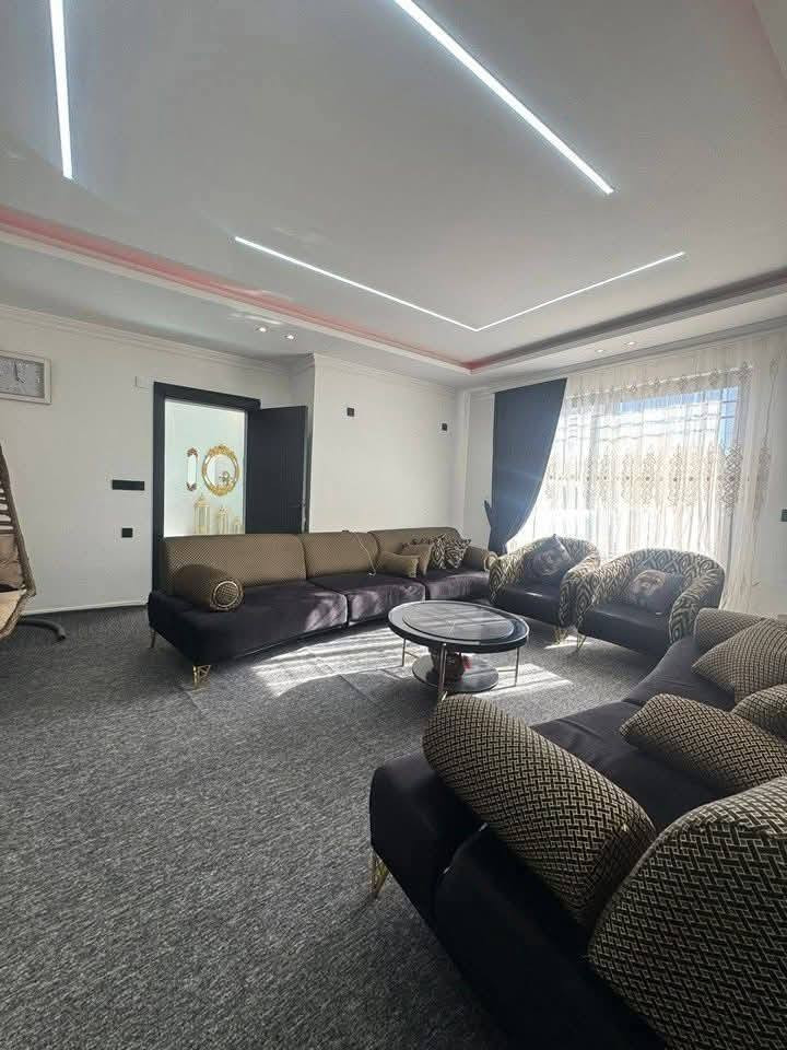 بيت موثث للبيع في أربيل
مجمع اوزال ستي السكني
مساحه 172م
يتكون من
3 نوم
مطبخ 
استقبال
صاله طعام
مجموعه صحيات 
كراج+حديقه
==========
***********
***********
***********
