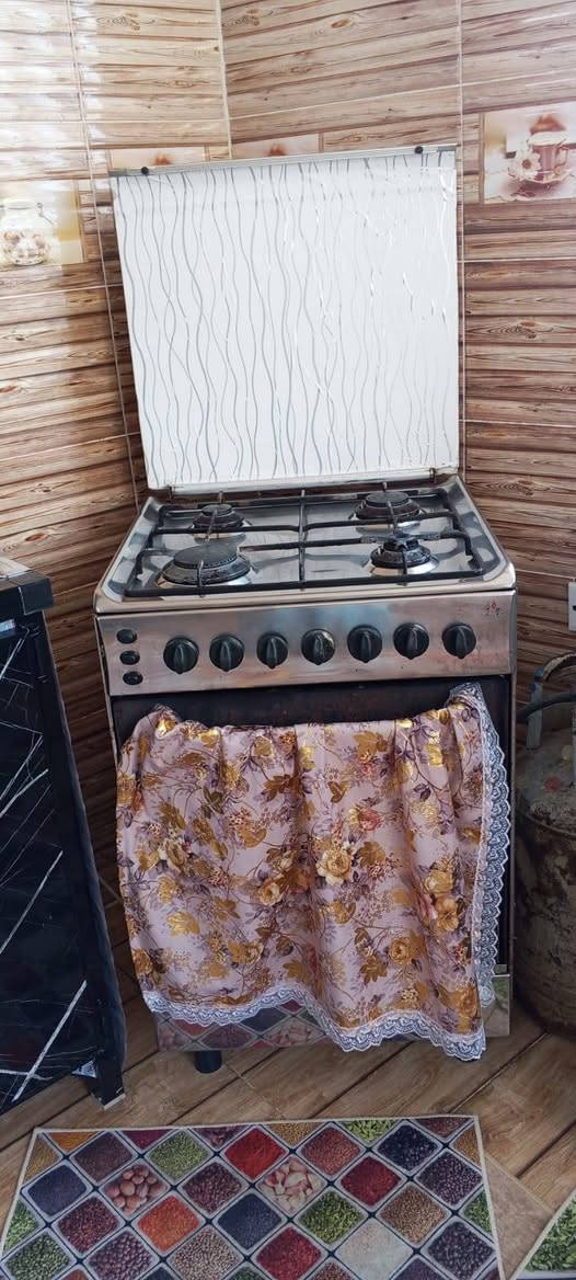 طباخ فريش مصري شرط للبيع سعره 100وبي مجال بصيط تفضلوا على واتساب ***********
