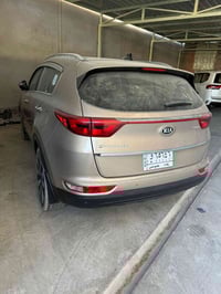 للبيع كيا سبورتج 2017 خليجي وكاله الدوليه السياره فول مواصفات عدا الجن...