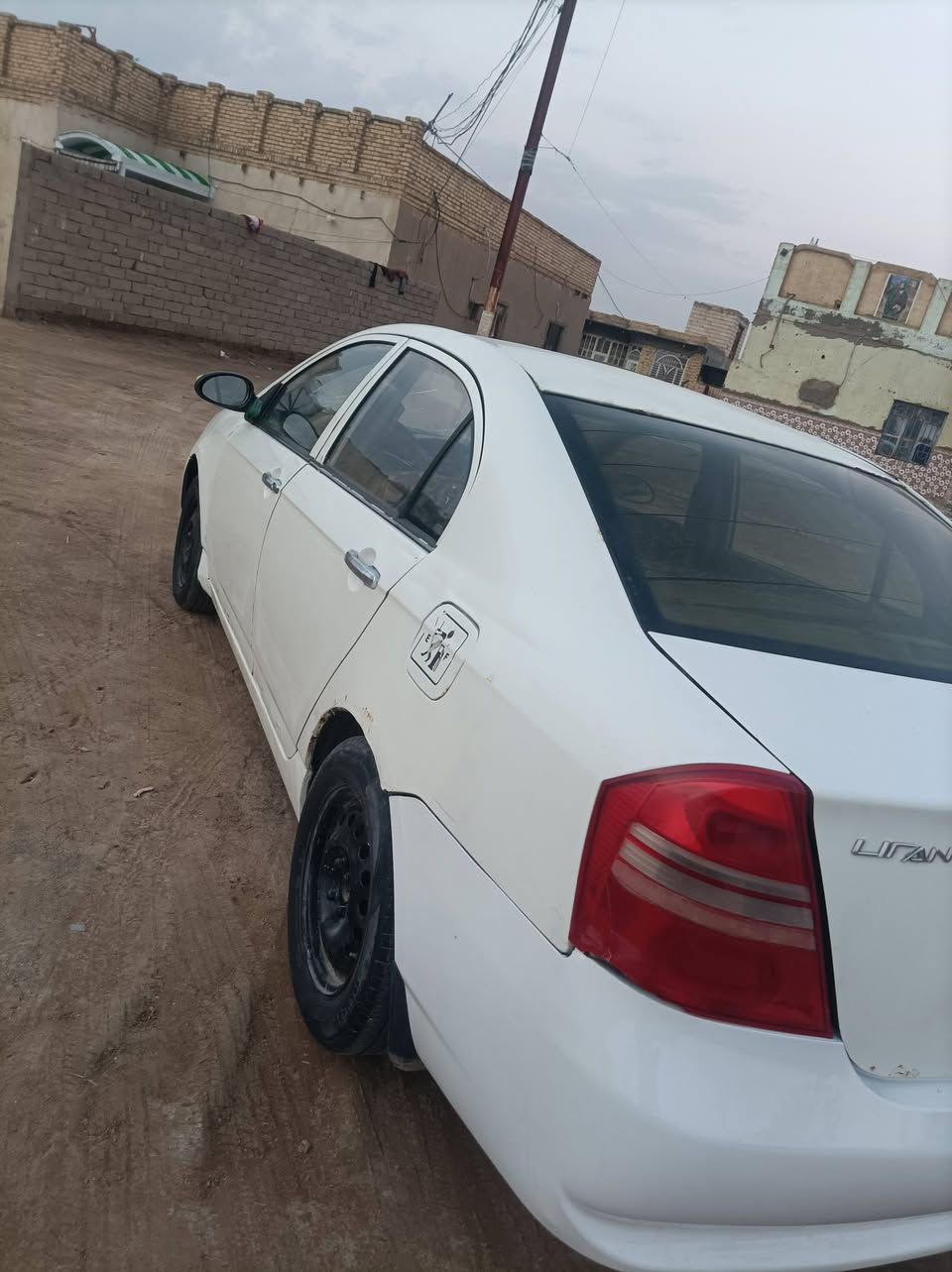 ليفان موديل 13 رقم قادسيه مكينه كورلا. كير عادي.  سياره حلوه وكاعده بيه نواقص. بسيطه.  لللبيع مكاني سوق شيوخ.  35قفل.  مكفوله من كلشي دواخل. عوزه شاشه واطار حاسبه. جامه اماميه وجانبيه.  وااباقي كله فول اكشن. ***********
