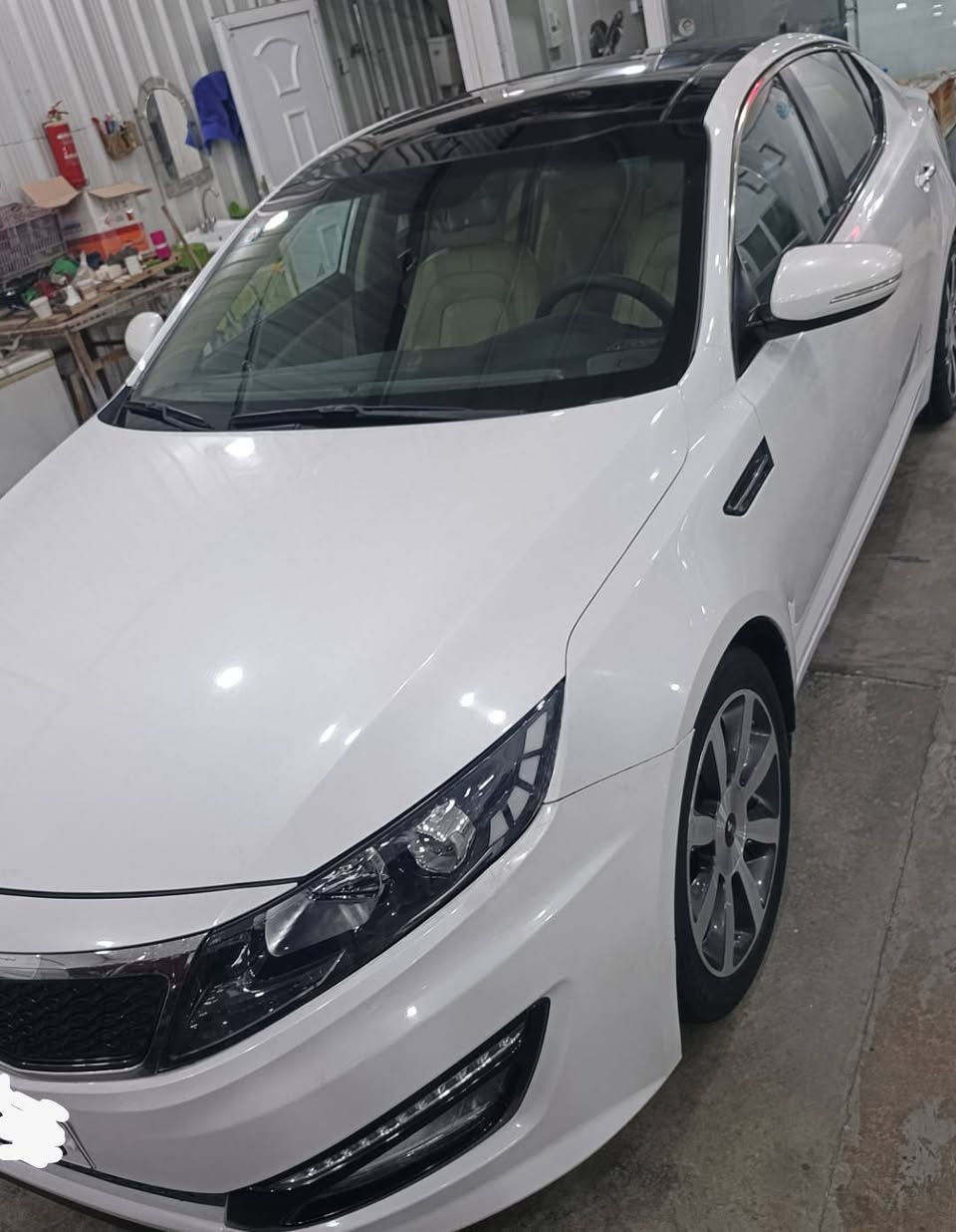 السلام عليكم 
كيا اوبتما 2013 خليجي
صبغ فقط جاملغ خلفي
فول مواصفات 
بانوراما
بصمه تشغيل وابواب
تبريد قطعتين 
مري شفط
شفتات ستيرن
حساسات 
كامره 
لد امامي خلفي
كامره دواره
محرك 2000 دوش
كير محرك صدر مكفوله
ماشيه 88   الف كم
رقم بغداد الدولي بأسمي 
السعر 138 بيها مجال بسيط
مكاني بغداد الاعظمية 
للاتصال ***********
