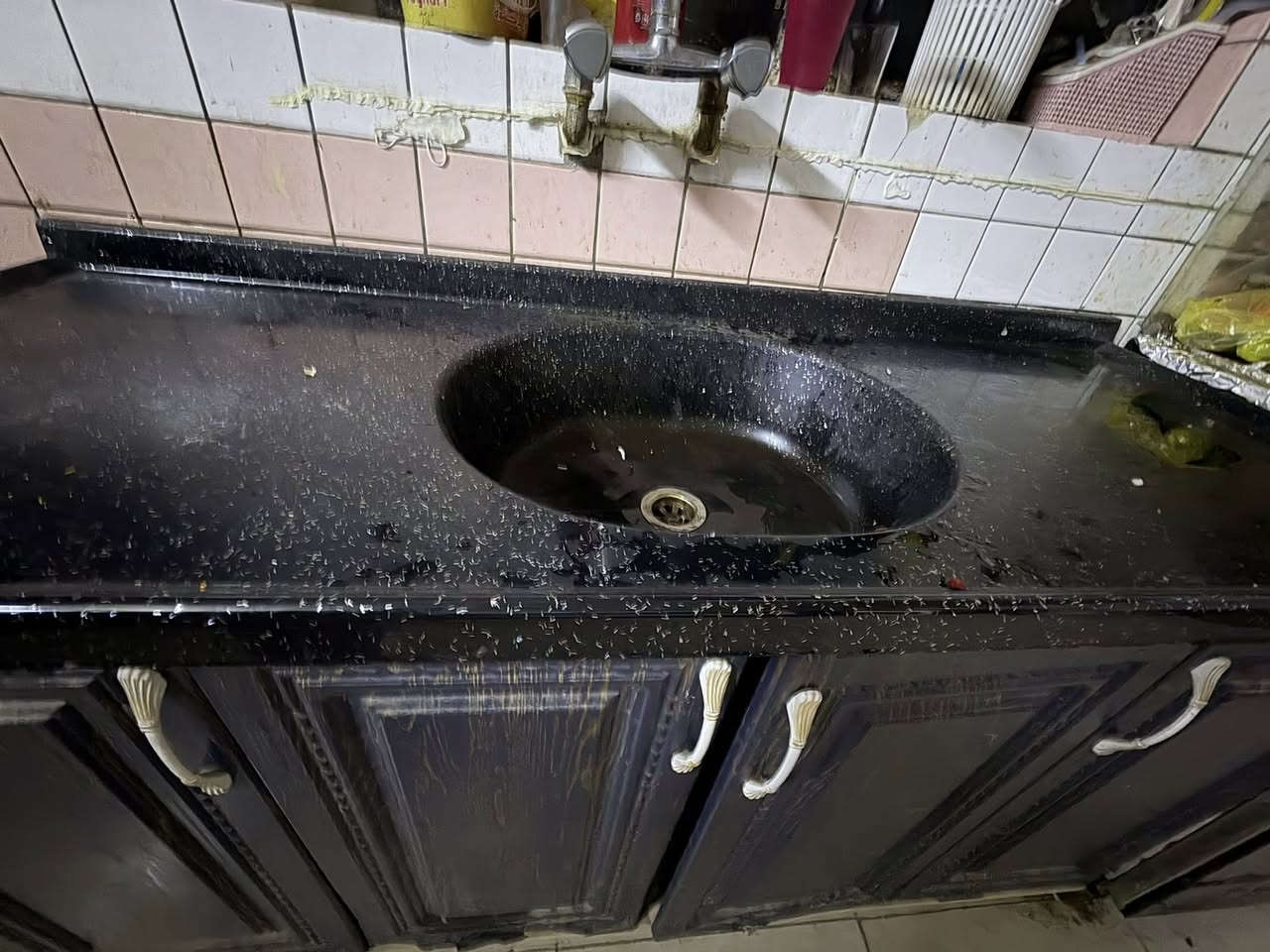 كاونتر 300 الف دورة حي شرطة ***********
