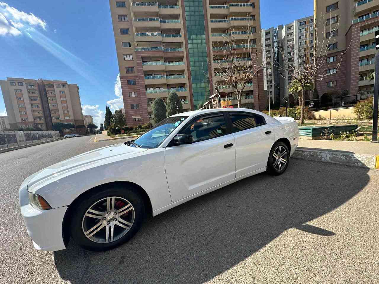 DODGE🖍️🖍️   2013.
كلين بدون دعم وصبغ بس بيها مكان او مكانين صغار تعديل بارد     السياره جاهزه من الدعاميه للدعاميه  كير مكينه حداديه كوله بشرط  

السعر. (157)
للستفسار. ..*********** ….***********

السياره مكانها..دهوك..
