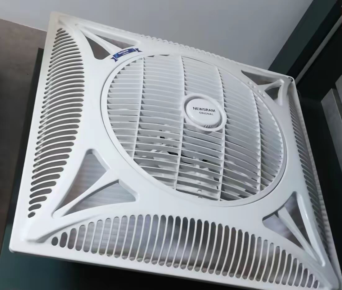 مراوح سقفيه هواء عاليه وتصميم أجمل متوفر عده انواع وألوان مختلفه 📍 متوفر الآن لدى معرض إبراهيم للكهربائيات
📞 ***********
📞 ***********
