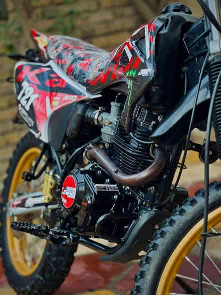 (مكاني ناصرية قضاء الشطرة)  
السلام عليكم دراجة قفاز اوراق اصولي تجي ورقه وحدة فقط محرك  250cc ما مفتوحه مديل 25 كلشي شغال ومكفوله من التاير لتاير ( سعره مليون و300 ) ومراوس موجود ب بوكسر او دايون مراسله فقط واتساب (خاص ما ارد) " ***********
