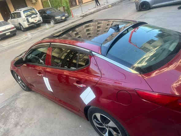 كيا اوبتما 2012
محرك 200 تيربو 
فول مواصفات بصمه بنوراما 
جلد كشنات كهرباء تحكم ستيرن 
شاشه كامرا قطعتين تبريد حادث جاملغ وبنيد 
سونار مرفق السعر 106 وبيه مجال 
للستفسار ***********
مكلف بلنشر
