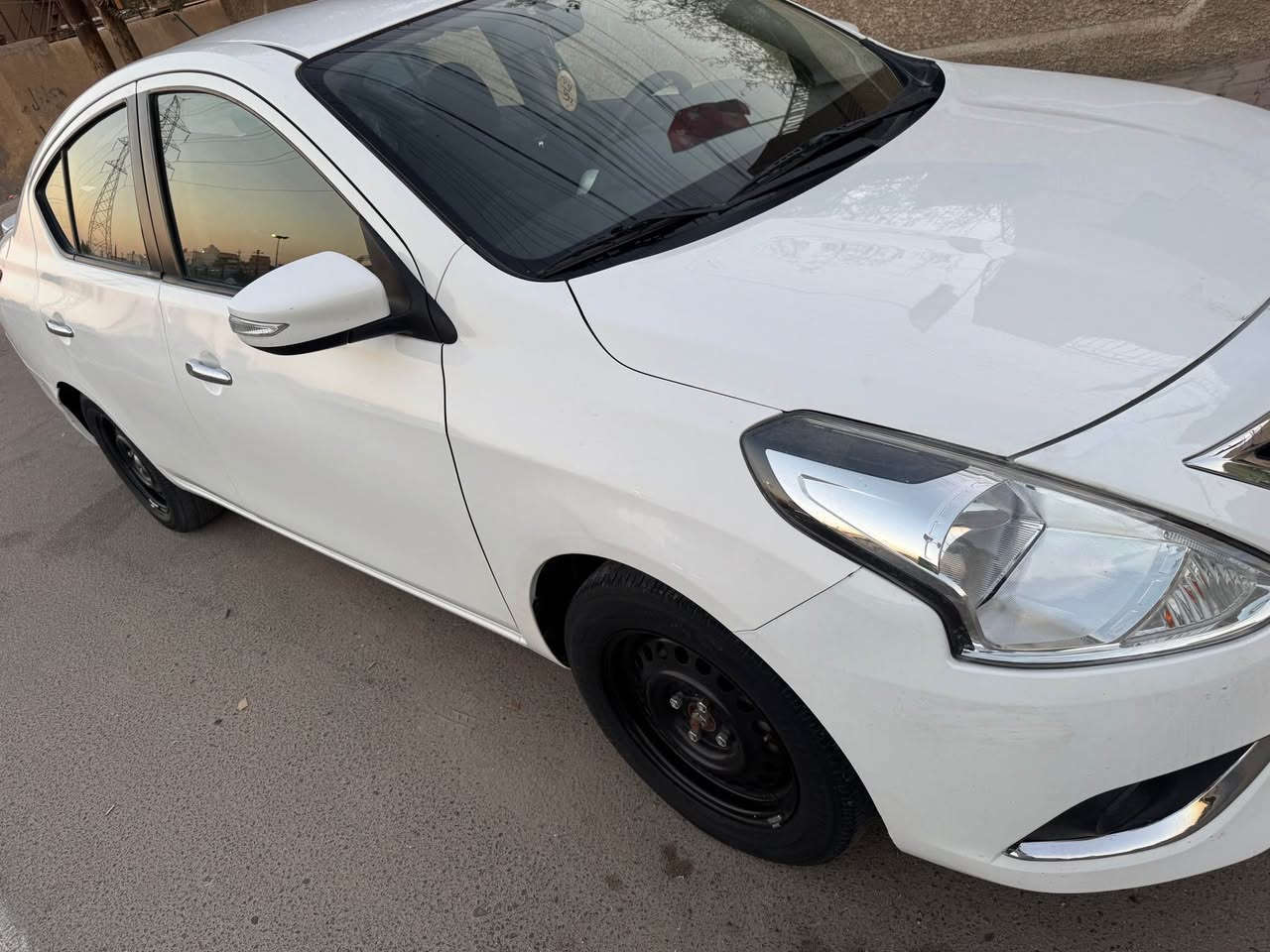 نيسان سني موديل ٢٠٢٤ رقم أربيل ، سيارة بحالة ممتازة من محرك وكير وتبريد وتايرات وحدادة صدر ماشية ٣٧ الف ، مكفولة من الصبغ فقط كارت شبرين بالبنيد و بالباب الخلفي ، متوفر تحويل او وكالة مكان السيارة بغداد في الكرخ ، سعرها ١٠٩ للمعلومات اكثر الاتصال بالرقم ***********  رجاءا اقرأ المنشور زين قبل الاتصال . بغداد, العراق
