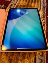 ١١ برو M2 • نضيف • خدش خفيف
