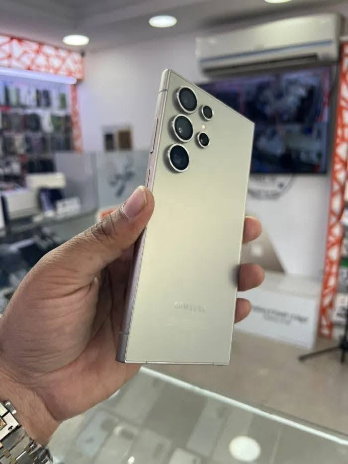 متوفر للبيع s24 
نظيف كلش 
256 

*********** يتوفر واتساب
