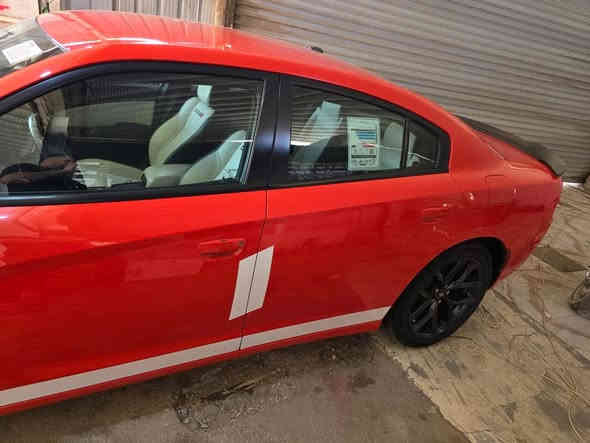 السلام عليكم اخوان انه مكلف بلنشر للاستفسار اتصلو على صاحب السياره***********
جارجر لون مميز رقم بغداد انكليزي السياره كارتون ماشيه 40الف كفاله من ضربه وصبغ داخله تقرير غرق مكان السياره ذي قار سوق الشيوخ موديل 22اصل وفصل 😘 السعر 260وبيها مجال. اتصلو واتساب
