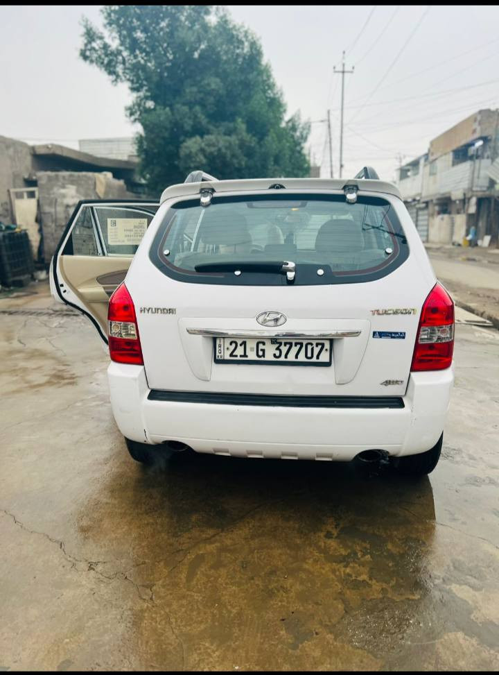 السلام عليكم ورحمة الله وبركاته
🚘 هيونداي توكسان 2009

📍 رقم شمالي – السيارة باسمي

📍 العنوان: بغداد – العبيدي – شارع مدرسة العابد

السيارة جاهزة من كل النواحي وعليها إدامة كاملة، والتفاصيل كالتالي:

🔹 المحرك (مكينة) جديدة مع إدامة كاملة:

نوزلات

بلكات

وايرات

دهن وفلاتر

كير ومحرّك أصليات

🔹 منظومة التبريد جديدة بالكامل (مشتغلة بالقصر الأبيض عند حسين وعمار):

فريز

راديتر

كمبريسر

صوندات

جميع القطع جديدة

🔹 طقم تايرات جديد

🔹 صدر، جِكّات، بوش، طبلة

🔹 دچّات كير ومحرك أصليات

🔹 لاستيك رباط جديد

🔹 الوصولات الخاصة بالإدامة موجودة

🔹 زوج درايم شفتات

🔹 تخم كامل بولبرنان 4 أويلات

📌 السيارة بيها مكانات صبغ

💰 السعر: 11,000 دولار قابل للتفاوض

🔁 بيع أو مراوس بأحدث

📞 للاستفسار: ***********

إخواني، أي شيء مذكور بالإعلان أتحمّل مسؤوليته بالكامل، وكل الأعمال تمت بإشرافي الشخصي.

للمهتمين يرجى الاتصال، وأنا بالخدمة 🌹
