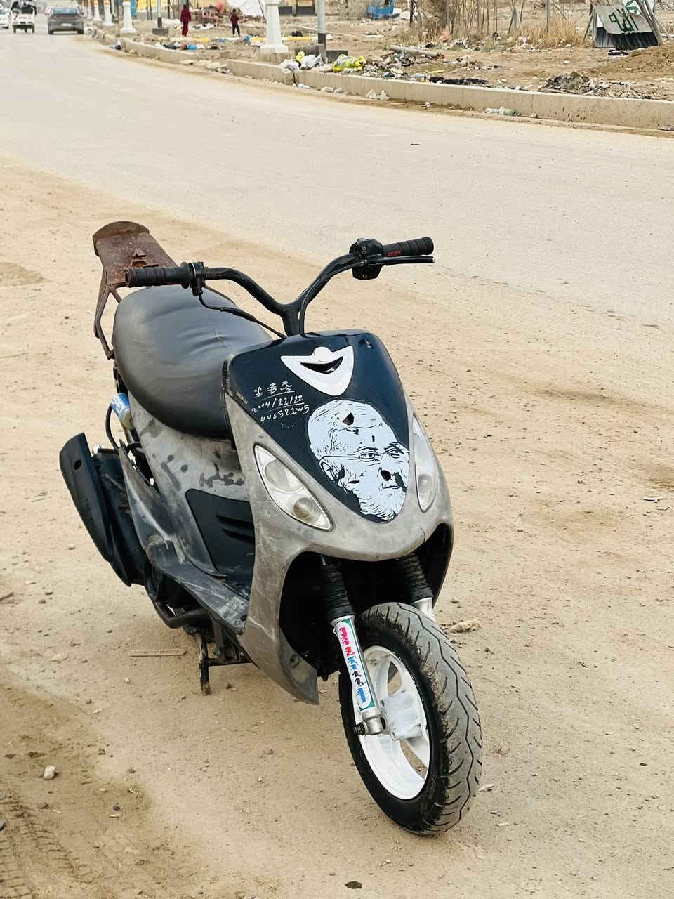 سلام عليكم ماكس منغولي حربيه دراجه حلوه وناعمه كلش شرط ماتسمع صوته كامله فقط بيه باتري ضعيف اما الباقي تخبل مكاني ناصريه سيددخيل سعر 450 وبيه مجال الشراي رقم ‭0788 532 4998‬
