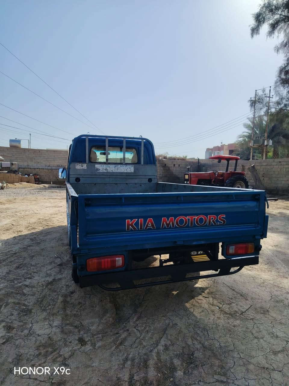 السلام عليكم كيا حمل بزون كص 2002 السيارة جاهزة محرك كير اكسن دوشمه تواير باتري كله شرط سيارة جاهزة ما يعوزه كلشي المو شراي لا يخابر والخاص مغلق 🙃🧡
#اتصل_وتدلل ***********
