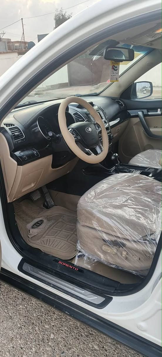 سيرنتو ٢٠١٥
محرك ٤
ماشيه ١٦٦
فول فول عدا الفتحه
هزه وسنويه جديده
مكفوله من صبغ والبارد 
عنوان موصل 
للاستفسار 
***********
***********
