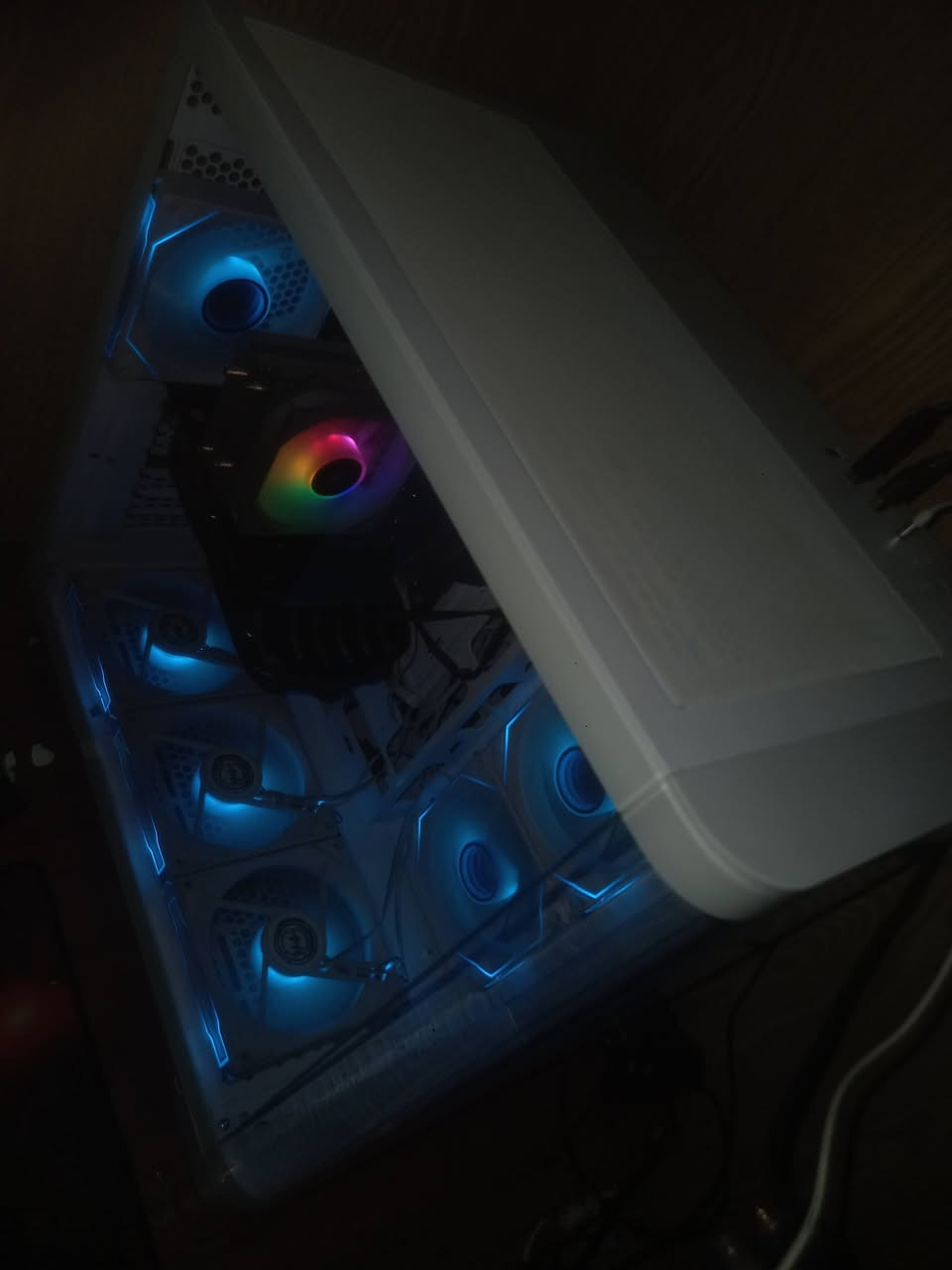 🔥 PC Gaming 🔥
• 🔹 المعالج: Intel Xeon E5-2620 v3

(12 نواة – 2.40GHz)

 • 🔹 كرت الشاشة: AMD Radeon RX 580

(8GB VRAM)

 • 🔹 الرام: 16GB

 • 🔹 اللوحة الأم: X99

 • 🔹 النظام: Windows 10 Pro 64-bit

 • 🔹 DirectX: 12

 • 🔹 الجهاز شغال 100% بدون مشاكل ✅

 • 🔸 استجابة سريعة – ممتازة للألعاب التنافسية 🎮

🎯 مناسب للألعاب، الدراسة، المونتاج والشغل الثقيل

السعر:500قفل 

مكان بغداد الدوره


**إذا كنت صاحب هذا الإعلان وتريد حذفه لأي سبب، رجاءا أرسل رسالة إلى الدعم الفني**