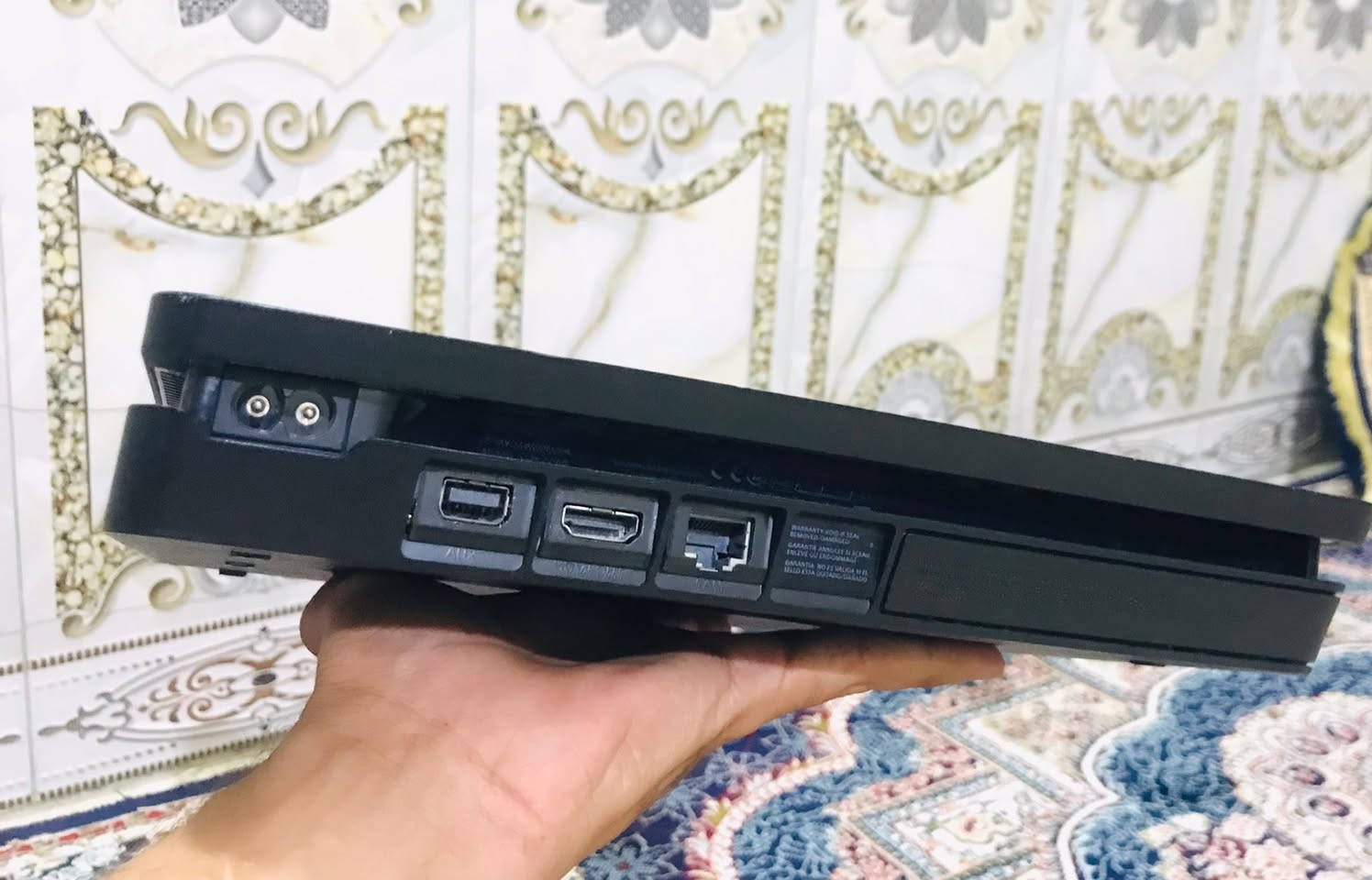 Ps4 slim مهكر نظام (١٢.٥٢) آخر تحديث كولدهين
لوك ستيكر استخدام شخصي نظيف جدا أداءه فول ..١٠٠% 
(1TB) مو نص
ملحقاته أثنين جوستكات (أصلي)
واير hd واير av واير شحن جوستك
ألعابه:
Pes2021
Pes2016
Pes2007
Gta5
Mafia 3
Spiderman mails 
Elden ring
يحتوي على ثيمات
الذاكرة بعد تلزم العاب خير من الله  واضحة بالمقطع بيه بعد فوك النص
مكاني بغداد م الكمالية 
السعر ٣٤٠ وبيه مجال بسيط
***********
