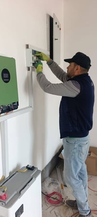 طاقة شمسية • انفيرتر 4كيلوواط • العين البيضاء