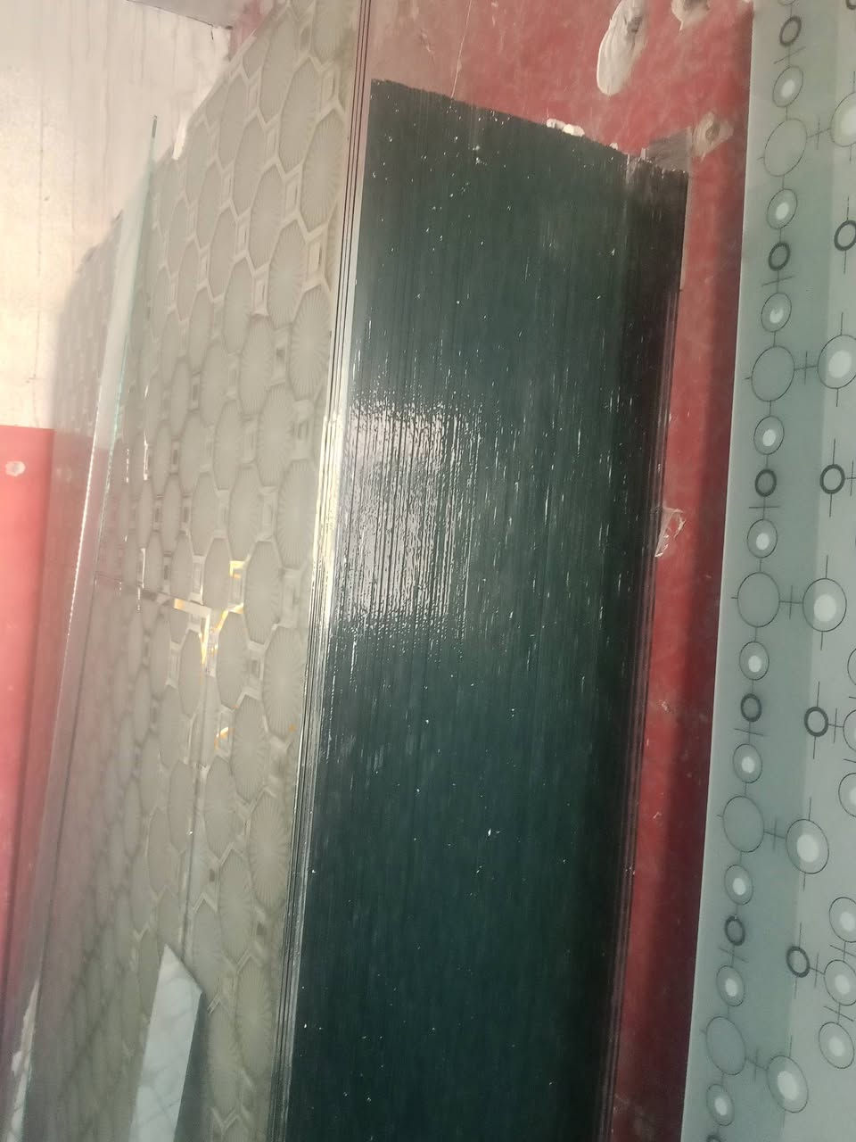 رشيد لكافه أعمال الزجاج العنوان حي السفير***********
