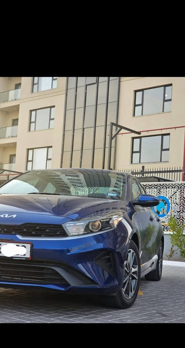 كيا فورتي 2024 ماشية 26 mi
السيارة نضيفة جدا وبدون نقص برغي اني رقمتها ع ايدي
المواصفات / نص فول رادار جانبي وخلفي وامامي واشاير بالمري 
بجم كبس حادثها جانبي فقط
السيارة تعمل بنظام الغاز والبانزين ضايفلها منظومة غاز وبعدها داخل ضمان الشركة صيانة مجاناً لمدة سنة 
رقم بغداد بأسمي تحويل مباشر 
صور الحادث مرفقة 
السعر 155 وبيها مجال بسيط
ملاحظة / السيارة عليها غرامات 10 ورقات تنكص من فلوس السيارة 
للاستفسار/ *********** متوفر واتساب
مكاني/ بغداد العامرية 
ترهم مراوس حسب القناعة.
