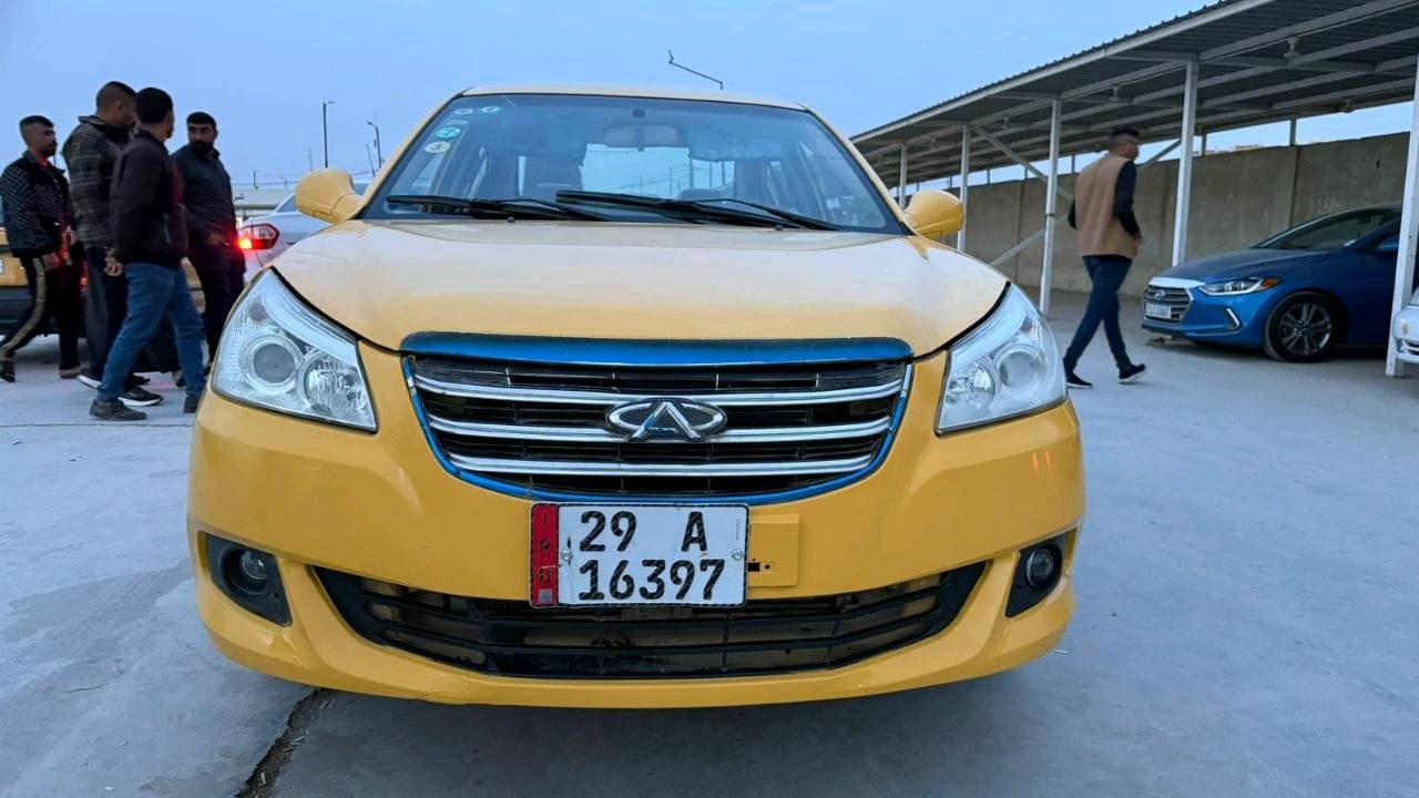 🚗 للبيع: شيري E5 موديل 2014 (
بلادي - فول مواصفات)
السيارة بحالة ممتازة وجاهزة للاستخدام الفوري، التفاصيل كالتالي:

 المحرك: بلادي (طابوكة) جديد

 الكير: بلادي (أوتوماتيك) 
 السنوية والارقام:
  رقم واسط (إنكليزي)

  السنوية مجددة حديثاً 
   تاريخ نفاذ السنوية لغاية 2028-04-09.
 المواصفات العالية (Full Options):
  فتحة سقف (سلايد روف) شغالة 100%.
  شاشة السيارة البلادية الأصلية.
  كراسي جلد بلادية نظيفة جداً.
   تحكمات ستيرن كاملة.
شاشة خلفية
  صدر جديد، وتخم تاير بحالة جيدة.
حالة البدي:
 حادث ربع جاملغ أمامي فقط، وباقي السيارة مكفولة ونظيفة كما موضح بالصور.
ملاحظة: السيارة "بصمة وما تحتاج أي مصروف، 
والتحويل مضمون وجاهز.

السعر: 48$ وبيهه مجال 
المكان: (بغداد سبع البور)
صاحب السياره مكانه (واسط الكوت) تحويل مباشر بكفالتي 
للتواصل والاستفسار (***********)
واتساب على هذا رقم (***********)