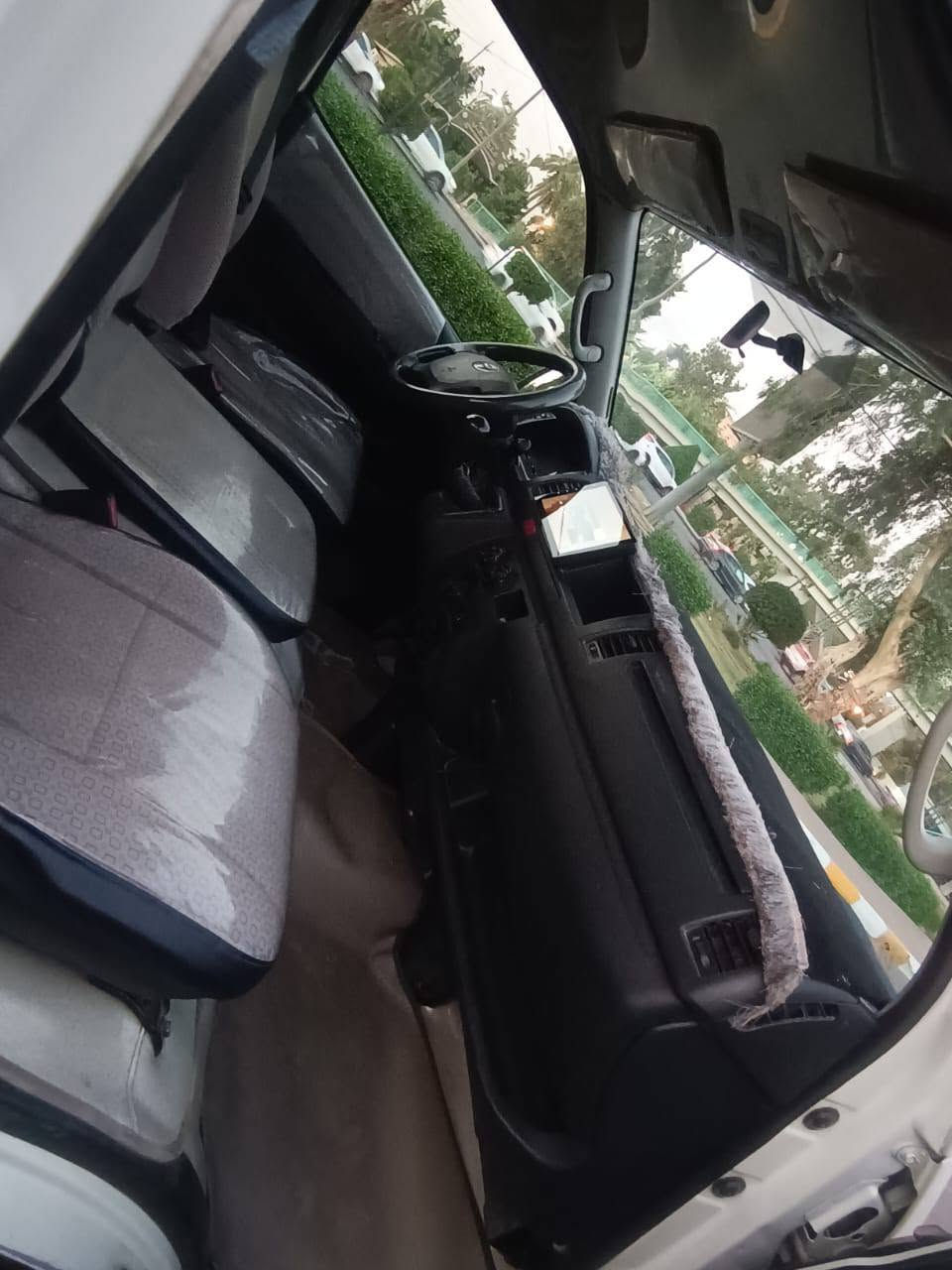 السلام عليكم هايسه تيوته موديل 2018 المكان بغداد رقمي‏ ‪***********‬‏
