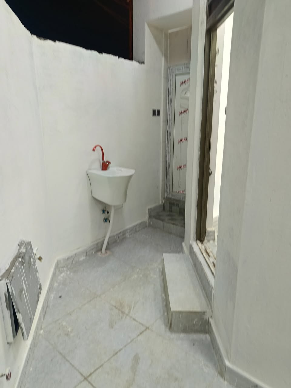 يعلن مكتب عقارات المسار
***********📞📞

♦️ دار للبيع ركن  في شط العرب شارع الصقر  110 متر 
ـــ غرفتين ـــ وصالة ــ ومطبخ ـــ واستقبال ـــ وحمامات ــ وكراج 
الســـعر  58 وبي مجال  قليل 
للإستفسار ***********
♦️نستقبل كافة العروضات في شط العرب
