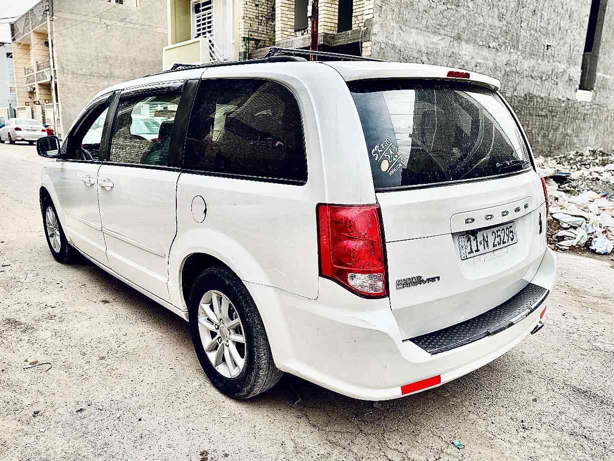 سلام عليكم دوج كرفان ٢٠١٣ للبيع
رقم بغداد الجديد لون ابيض السياره جاهزه مال بيت بس بيه كازكيت السعر ١٢٧ ورقه مكانه الدوره
*********** بغداد, العراق
