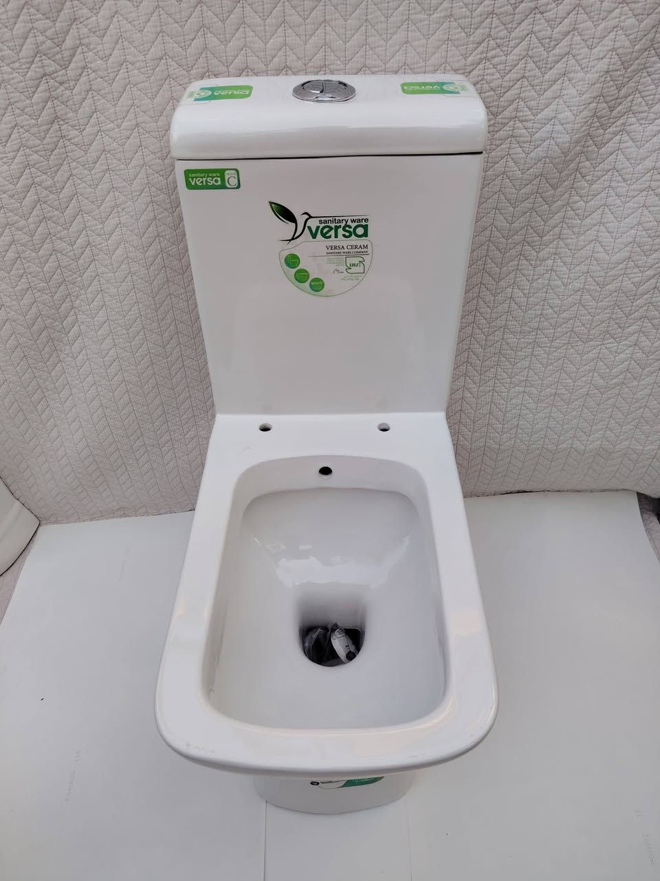 تعلن شركة دلين سرام للصحيات عن وصول
غربي عالي ماركة ورسا موديلين زراك جوده عاليه
درجه اولى (جمله فقط)
عنوان المخزن : واسط قضاء الحي شارع العام
هاتف _ واتساب 📞 ***********
