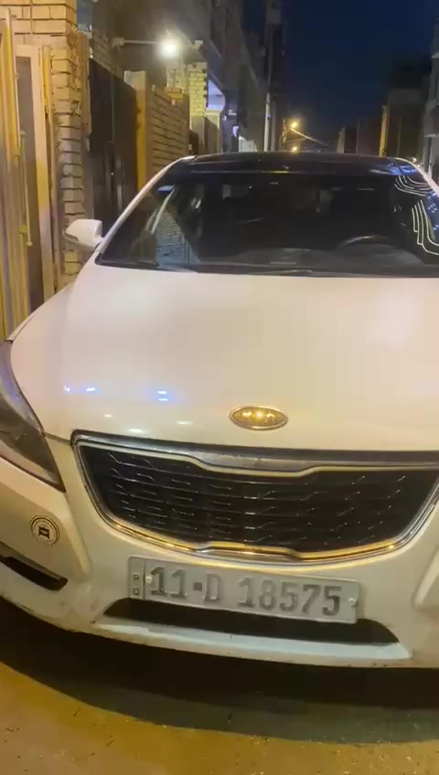 السلام عليكم
للبيع كيا كادنزه ٢٠١١ خليجي فول مواصفات 
رقم بغداد بسمي 
الحادث جاملغ وبنيد السعر ٨٨ وبيها مجال 
العنوان بغداد المنصور ***********
