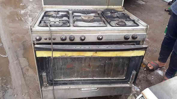 ياالله تعلا ورشة المهندس لصيانة الطباخات القديمه 
بعد لتفكر تشتري طباخ جديد طباخك نفسه رجعه جديد شركه معه ضمان حقيقي عنوان الورشة حي الجمعيه شارع الوائلي ***********
