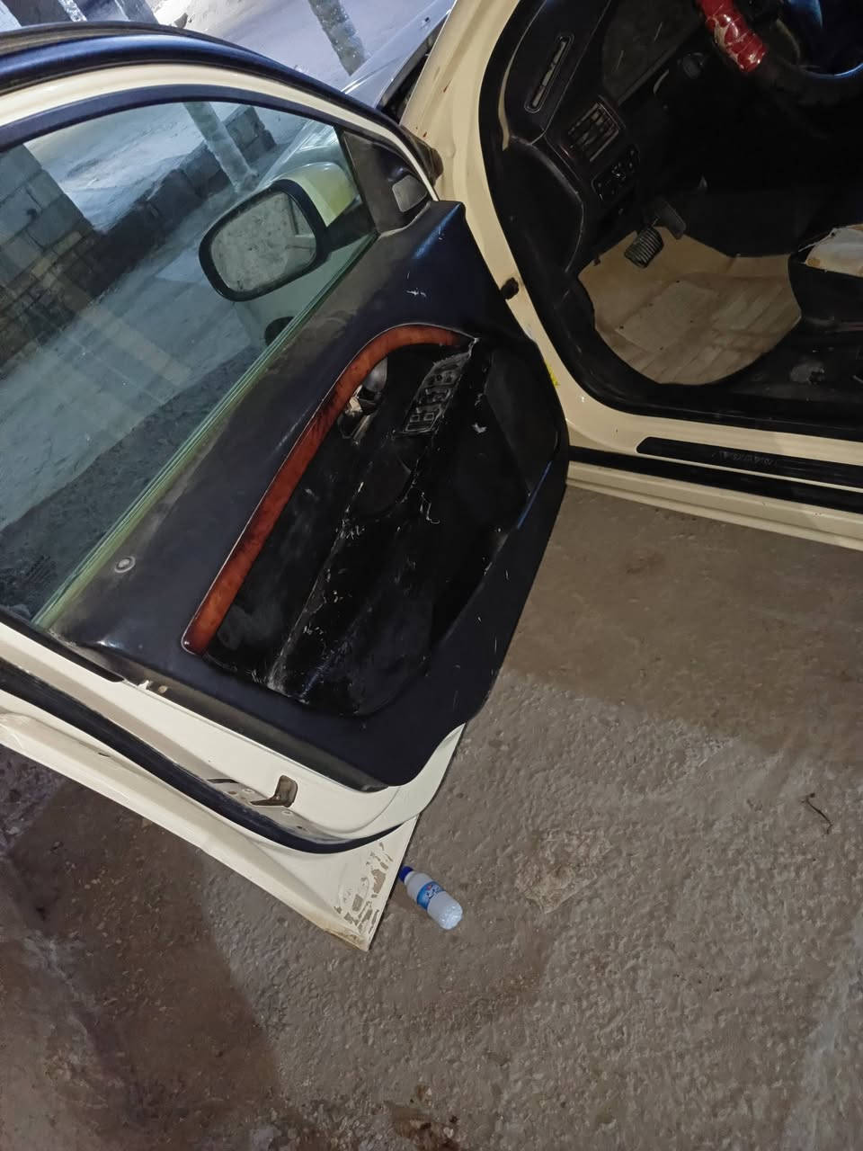 السلام عليكم ڤالڤو استيشن v70 مكينه وگير كامري 2000 تبريد تواير جديده موديل 2008
رقم الانگليزي بسمي سعر 55 وبيها مجال 
ذي قار ناحية الفضلية استفسار اتصل *********** ترهم امراوس
