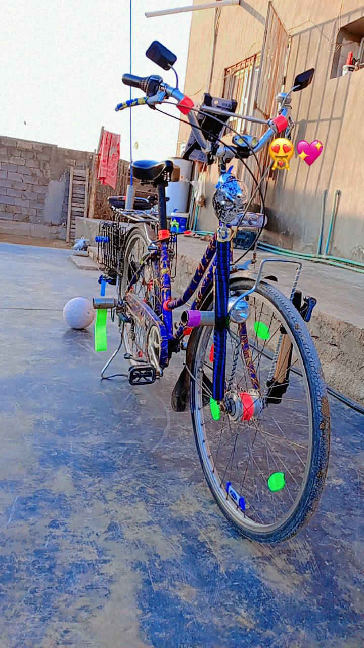 السلام عليكم بايسكل للبيع نظافه حجمه 26 رايدا 110بي مجال الاتصال على هاذا الرقم/***********/
