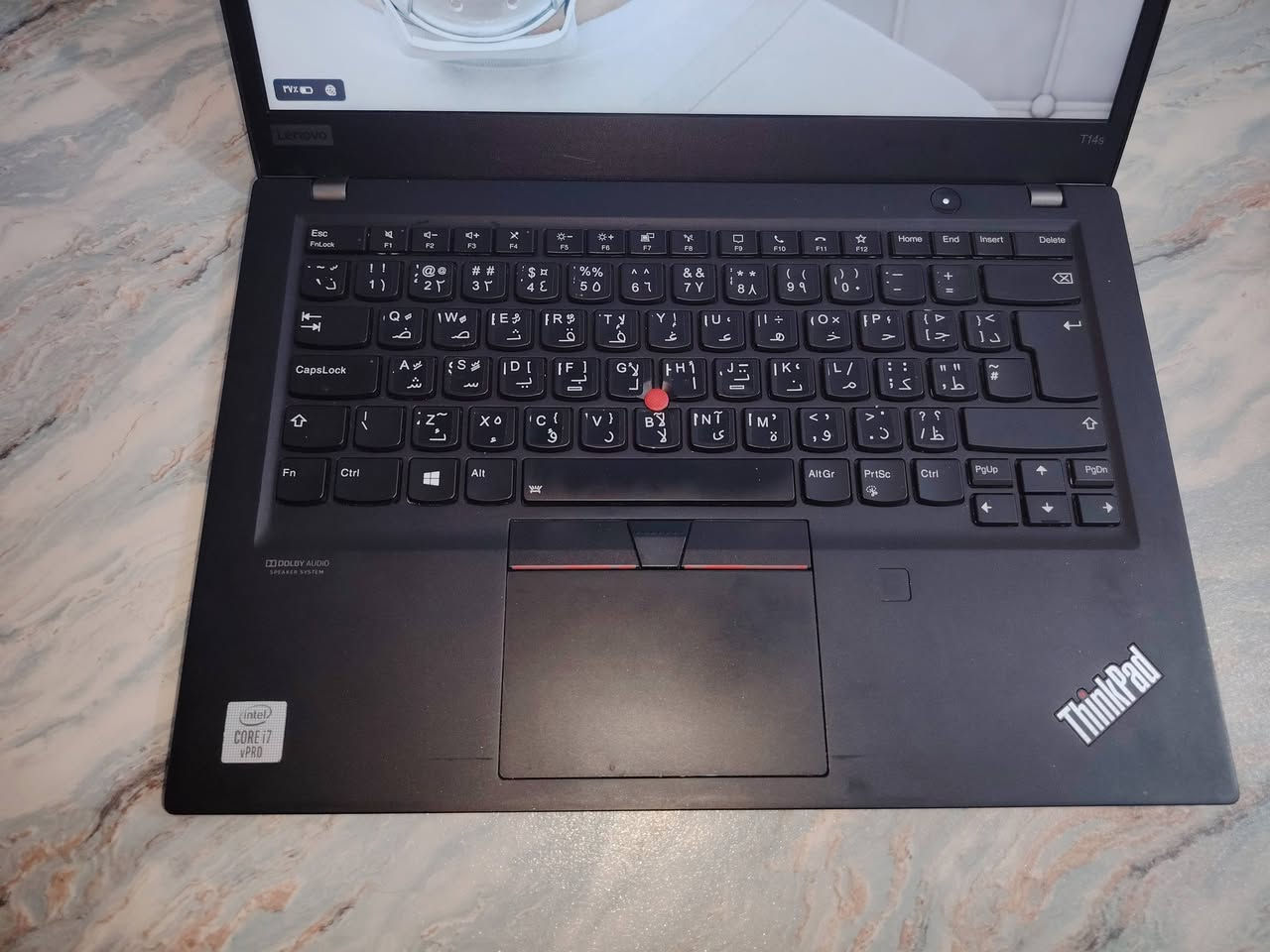 لابتوب Lenovo ThinkPad T14s بحالة ممتازة ومواصفات قوية
لابتوب Lenovo ThinkPad T14s بحالة ممتازة ومواصفات قوية
المعالج (CPU): Intel Core i7-10610U (سرعة تصل إلى 2.30 GHz)
الذاكرة العشوائية (RAM): 32 جيجابايت (بسرعة 2667 MT/s)، ممتازة جداً للتعدد المهام والبرامج الثقيلة.
التخزين (Storage): هارد 512 جيجابايت SSD لنظام سريع وتشغيل لحظي.
كارت الشاشة (Graphics): Intel UHD Graphics
الشاشة: مقاس 14 بوصة (مدعومة باللمس - Touch Screen مع دعم 10 نقاط لمس).
نوع الجهاز: Lenovo ThinkPad T14s (من الفئة الأعمال العملية والمعروفة بقوتها ومتانتها).
نظام التشغيل: ويندوز 11 الأصلي (مع دعم نواة 64-bit).
حالة الجهاز: نظيف وشغال تمام، ومناسب جداً للشغل الثقيل، البرمجة، الدراسة، والتصميم الخفيف.
مع الشاحن الاصلي
للتواصل:*********** او على الخاص
