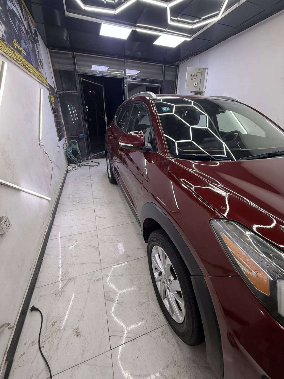 السلام عليكم للبيع او المراوس
توسان موديل2019 فئه sel  مواصفاتهه العاديه
رقمهه بغداد بأسمي مشروع وطني الجديد السياره 
ماشيه49الف حادثهه مبدل البنيد والجاملغ مصبوغ بدون كص السياره فقط تصليح اللغد الايسر والشاصي الايسر 
السياره جاهزه من كلشي مناقصهه برغي صدر تايرات كله جديد ادامه جديده 
مكانهه بغداد الزعفرانيه ***********
سعرهه 160وبيهه مجال

