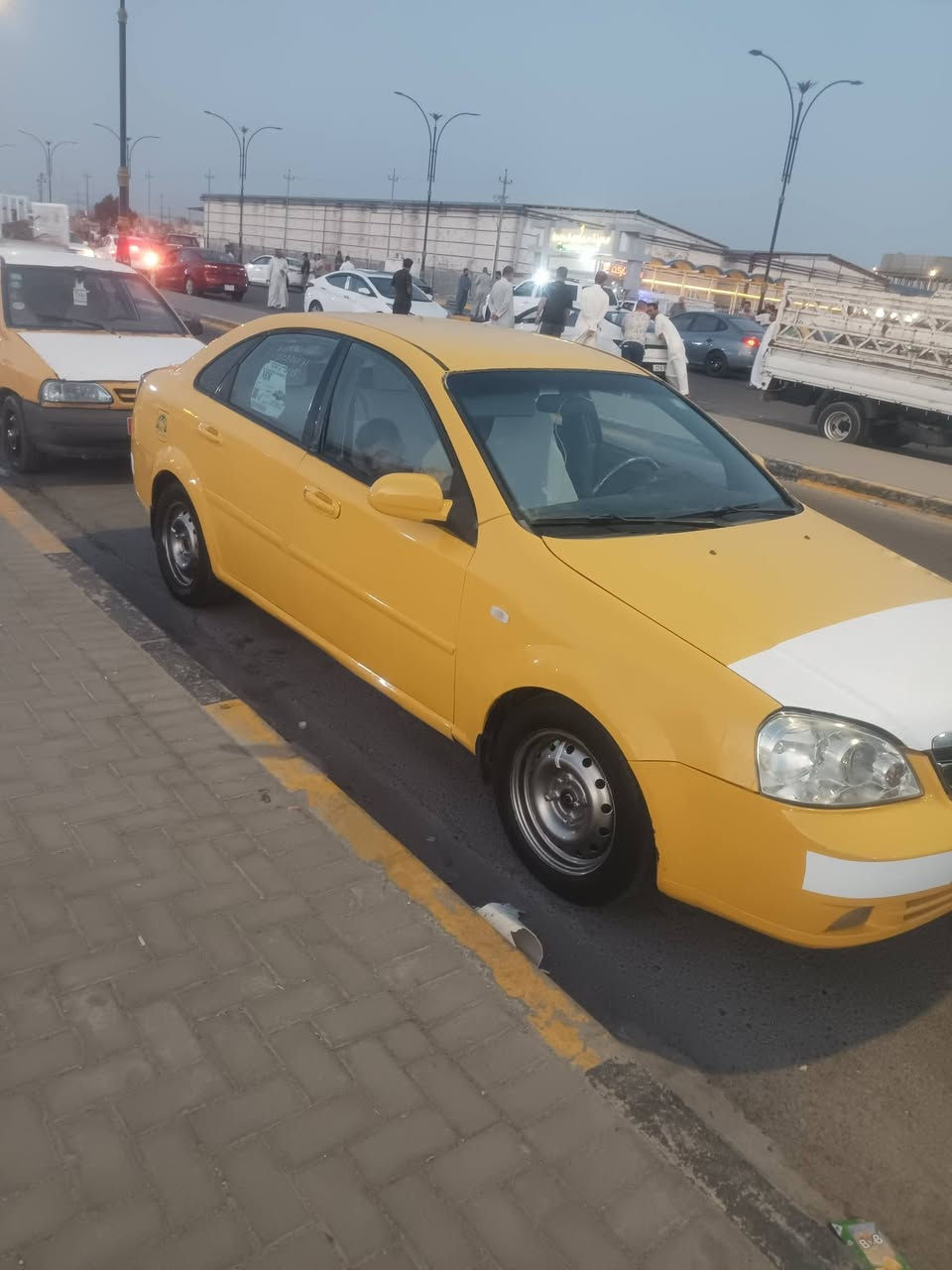 السلام عليكم اوبترا للبيع خليجيه السنويه 31 باسمي سياره جاهزه مكينه وقير جدد حداديه نص وتبريد ثلج مكان بصره سعر ***********/51
