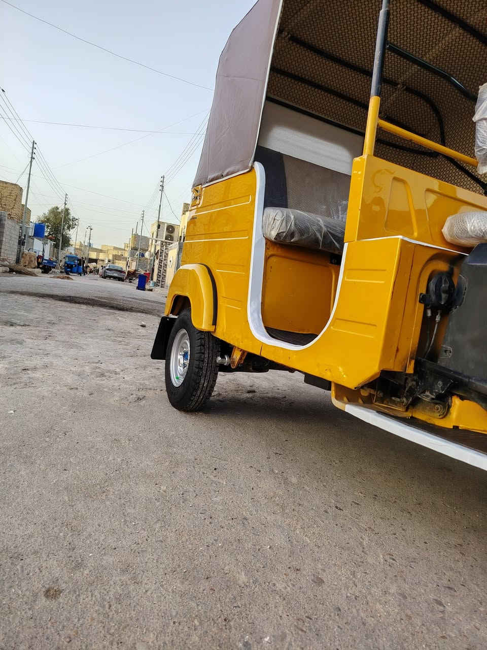 تكتك لبيع موديل 20 شهر 6 وراق وراق وكيله شاكر تكتك كفاله عامه مكينه لا تنقيص ولا تبخير ناعمه فول تراي فول كامله كبل الشارع بيه تخم تاير جبلي دوشمه جادر جديد ستدات مكان ميسان قضا المجر  الستفسار تصل علا رقم ***********
