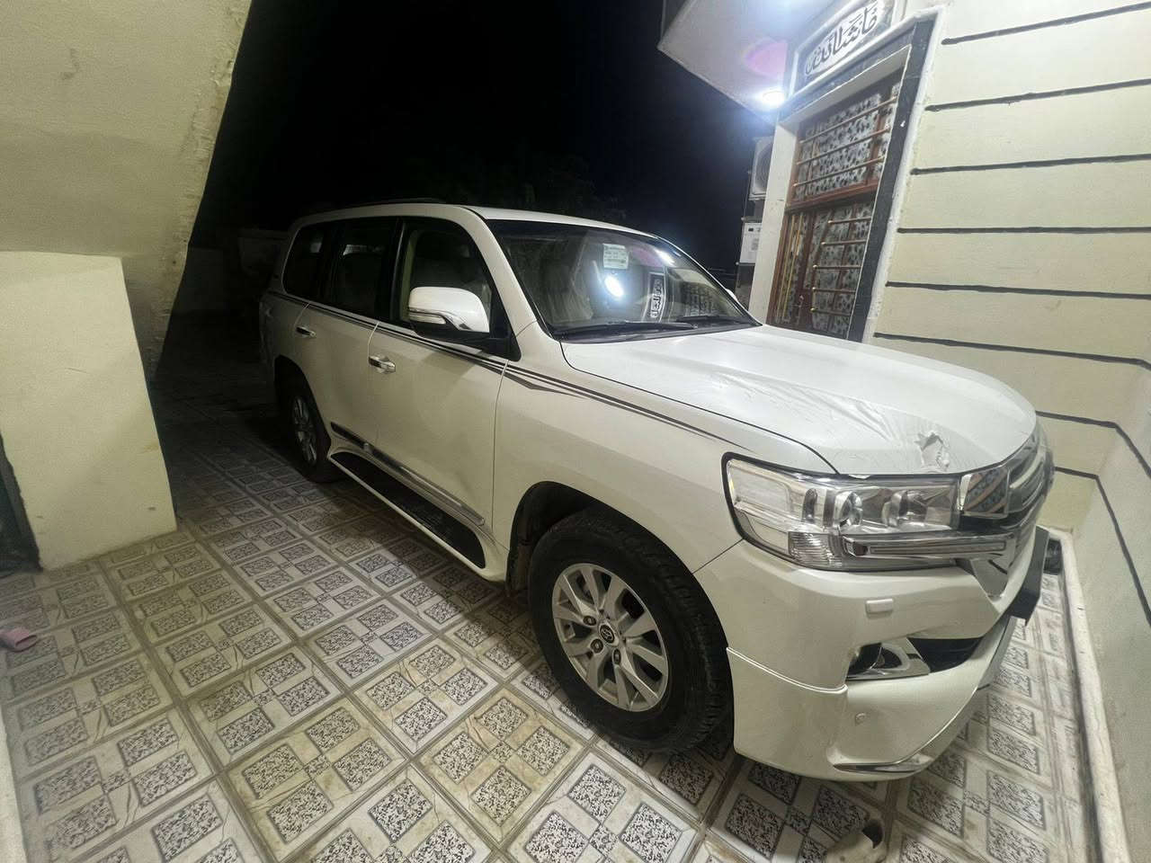 أفلح من صلى عل محمد وآل محمد الطيبين الطاهرين لانكروز البيع موديل ١٦ بريم فول ومكفوله رقم سليمانيه المكان ديالى البيع ترهم قسط بس فرق السعر الشراي بي خير ودلل ***********
