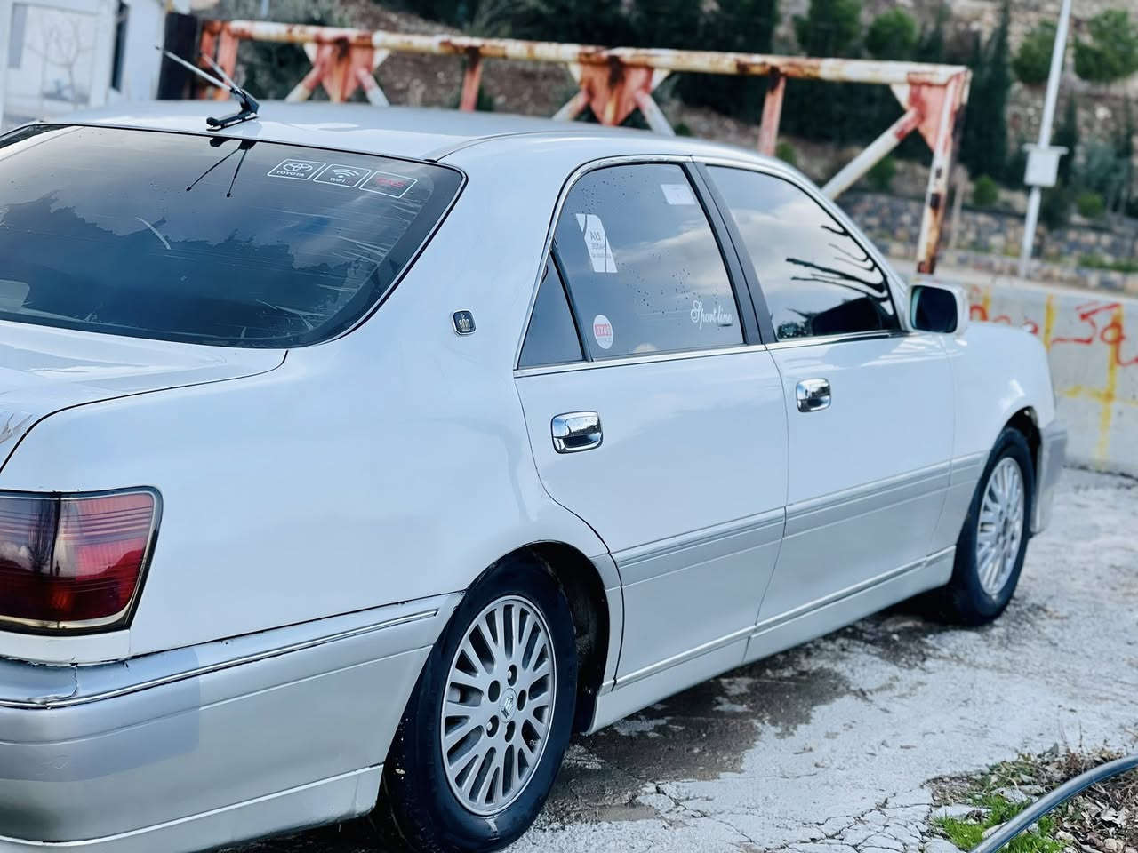 بڕاوە 2001
دوو دوگمە مەکینە دیفۆڕی گەورە 175
ناو بۆر دەشبڵ نەجەف
کارەبای تەجیل و سەماعەو تەبرید سارد و گەرم هەموی مەزبووت
گێڕ و مەکینە و ئەکسل بەشەرت
چرکەی تیا نیە کامل مەسروف کڕاوە بۆ عەیب پرسیار مەکە
کامل جوانکاری بوکراوە

مشتەری نیت سەرمان مەیەشینە لەگەڵ ڕێز🌹❤️

سعری ۳۳ گڵا قفڵ
شوین سلێمانی
***********
