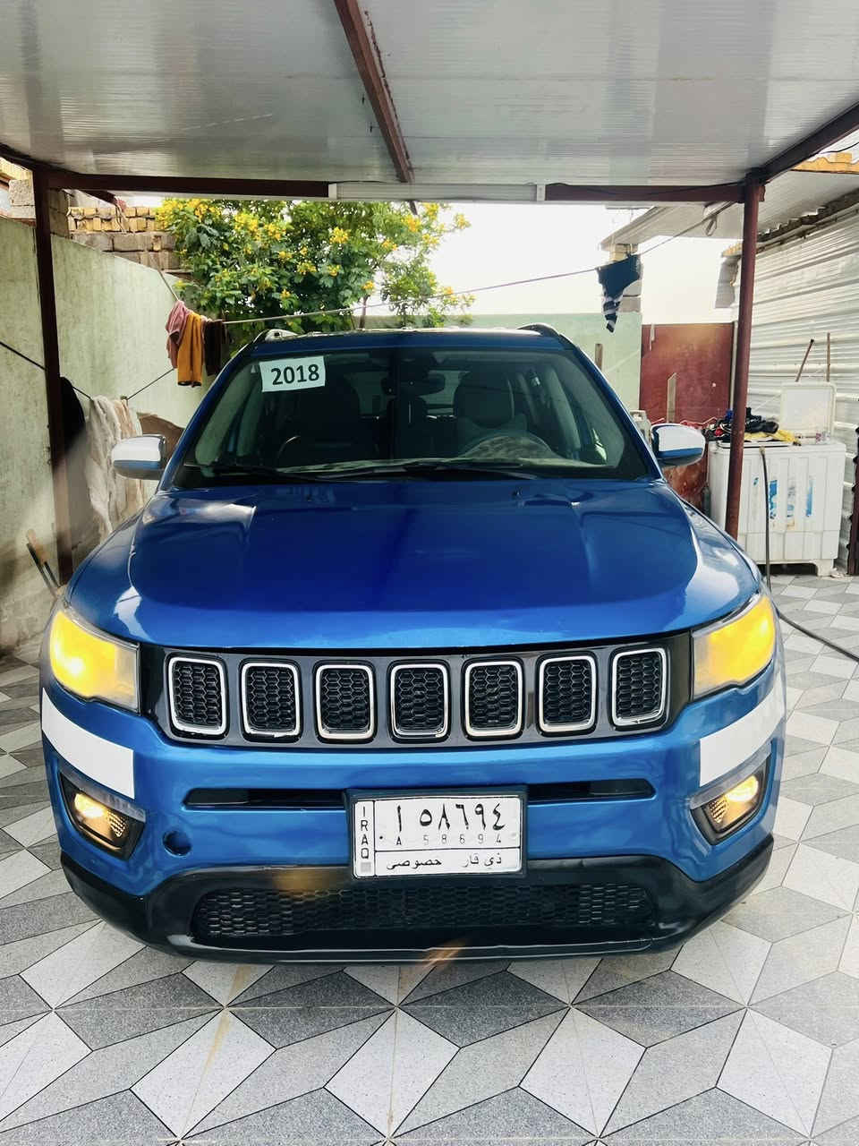 اللهم صل على محمد وال محمد 
جيب كومبارس 2018 تبديل جاملغ فقط 
ماشيه ١٢٠ km حقيقي فول الموصفات عدا الفتحه كشنات جلد شاشه كبيره تحكمات 
بصمه تشغيل عن بعد محرك وكير وتبريد حداديه كهربائيات كله كفاله مكانه ناصريه سوق الشيوخ سعره 98 وبيه مجال ***********
