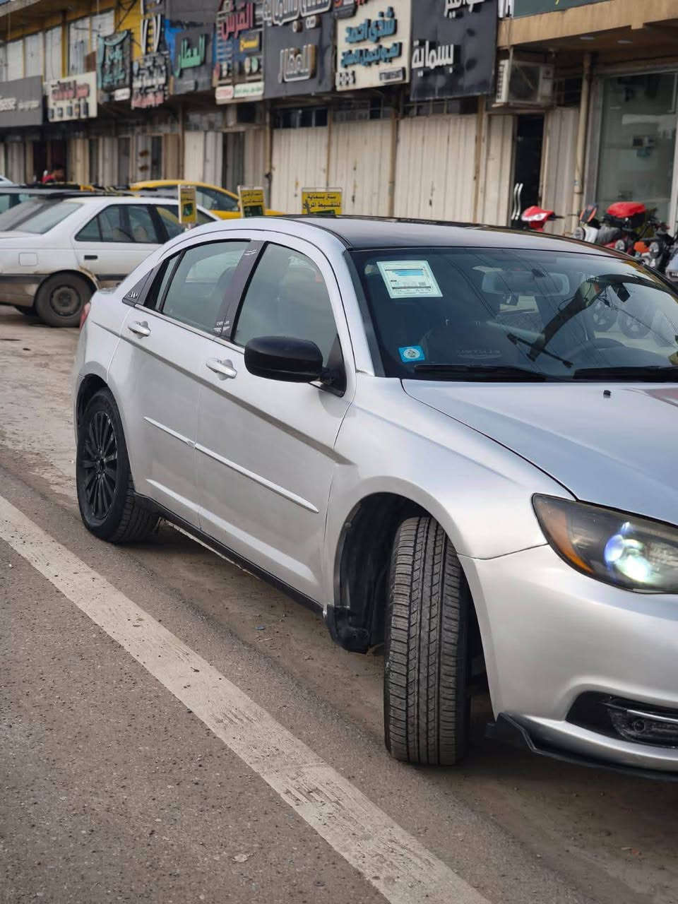 السلام عليكم للبيع فقط بدون مراوس 
C200 ٢٠١٢ محرك ٣٦٠٠ 
السياره نضيفة وجاهزة. من كل النواحي 
رقم بغداد بأسمي هزه جديده. 
كير ومحرك خير من الله 
صدر. جديد 
ادامه جديده. 
تخم تاير 
السياره صابغها حزام. لسبب الجراااد وليس حادث 
جاهزه. وخير من الله 
مكاني بغداد 
السعر ٧٩ ورقه 
*********** Colombo, Sri Lanka
