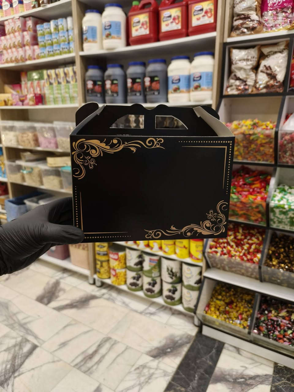عظم الله لكم الأجر والثواب بقرب شهر محرم الحرام. ونفتتح البضاعة بوكس التعزية بأشكل مختلفه. يوجد لدينا جمله ومفرد 
للطلب مراسلة الصفحة أو واتساب ***********
عنوان :كربلاء قضاء الهنديه ( طويريج)
الجمعيه خلف مستشفى الجمعية
تتوفر خدمة توصيل لجميع المحافظات ❤️
