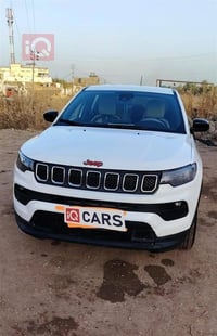 Jeep Compass  sport 2024 4X4  اللون ابيض  رقم بابل دولي  محرك 2000turb...