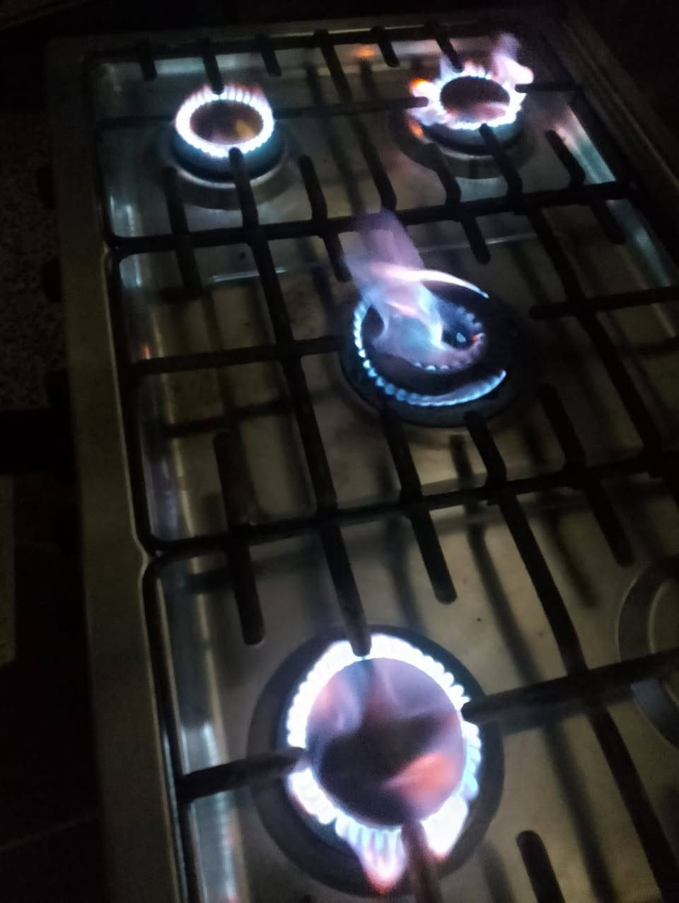 اسلام عليكم طباخ ايطالي بعده بجيس كله شغال نضيف حيل اي نقص مابي وسعره حلو مكاني حله نادر الثانيه عله الخدمي ***********واتساب
