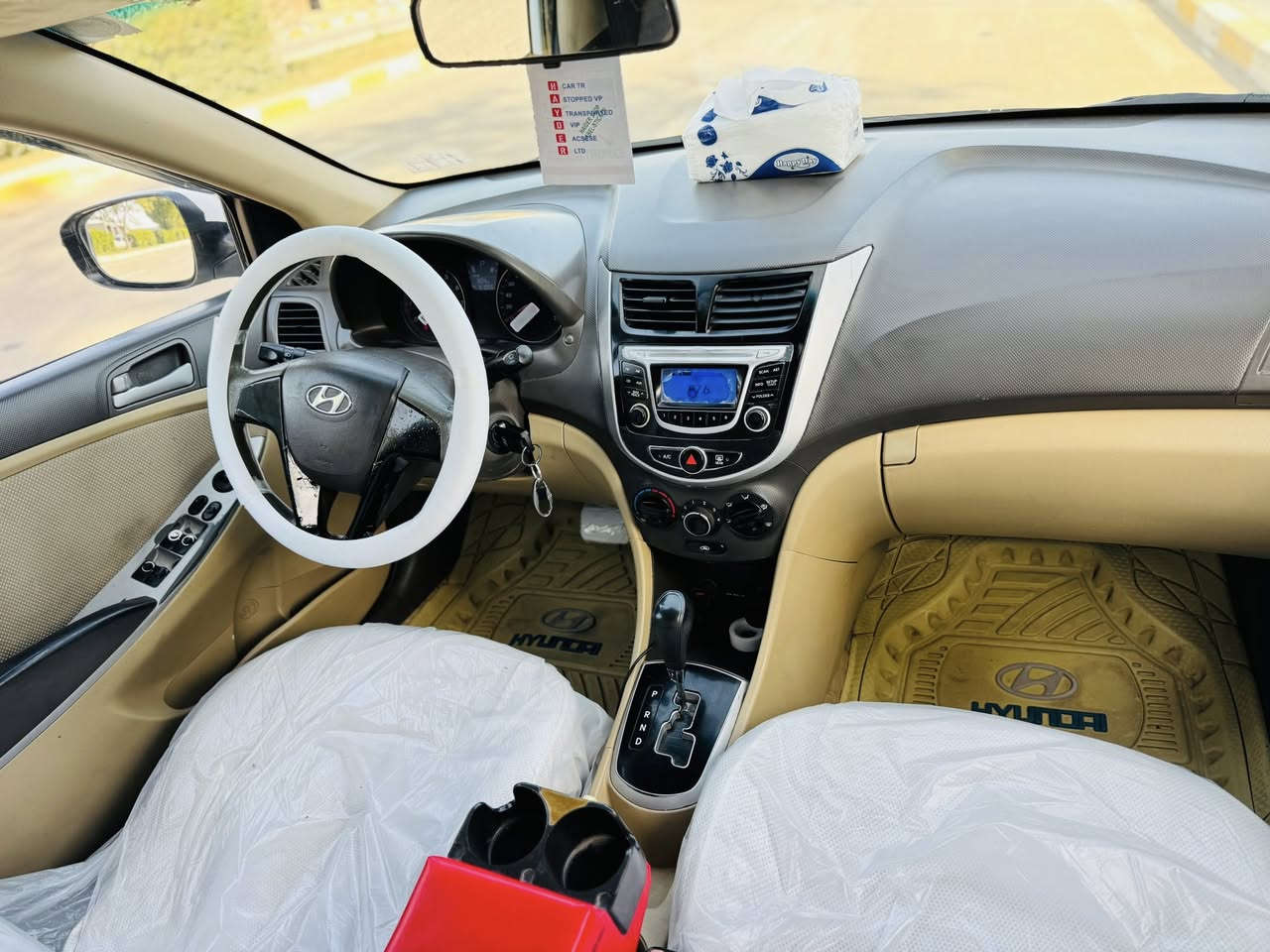 سلام عليكم
للبيع فقط اكسنت 2013 خليجي 
مكينه 1600 دوش دبل قطره شرط لافتح ولاتنقيص ولاتبخير
السياره كلشي بيه على وضع الشركه شرط سونار
ماشيه 91 فقط 
سنويه وارقام كله جديد بأسمي شخصيا واريد تحويل (الياخذه لازم يحوله ميطول)
السياره تخم تاير حداده من كلشي جاهزه ترايك وين ميعجبك السياره استخدام موظف 
 بيه بارد بسيط كد شبر باب الصدر فقط الباقي كفاله 
العنوان بابل
السعر 107 وبيه مجال بسيط
***********
