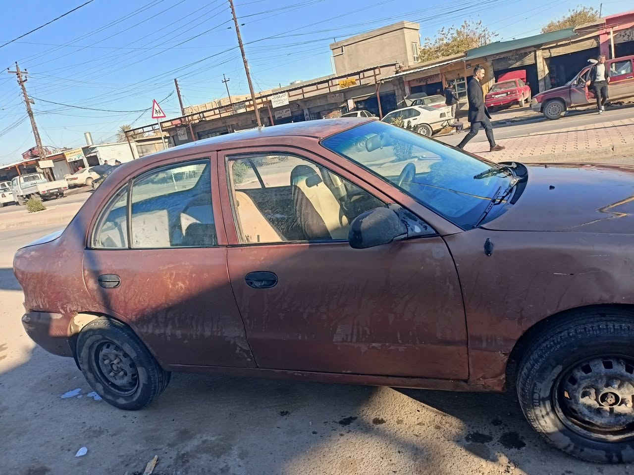 السلام عليكم
هيونداي اكسنت  مديل 94  سعرها 15$ شرط تحويل والوكالة اقتصادية بالبنزين مسوي ادامة للمنظومة بانزين كامل محرك 14  تدفئه مسجل كهربائيات كلها شغالة جامات امامية كهرباء شغالة باتري جديد وكامله يعوزها دبلات يمين تعبانه وطخم تايرات واحد من التايرات اعوج و ترتيبات  بسيطه فقط سيارة جدا عملية وقوية ومابيها اي شي تحوير كلو بلاد تنسى عطلات
***********
